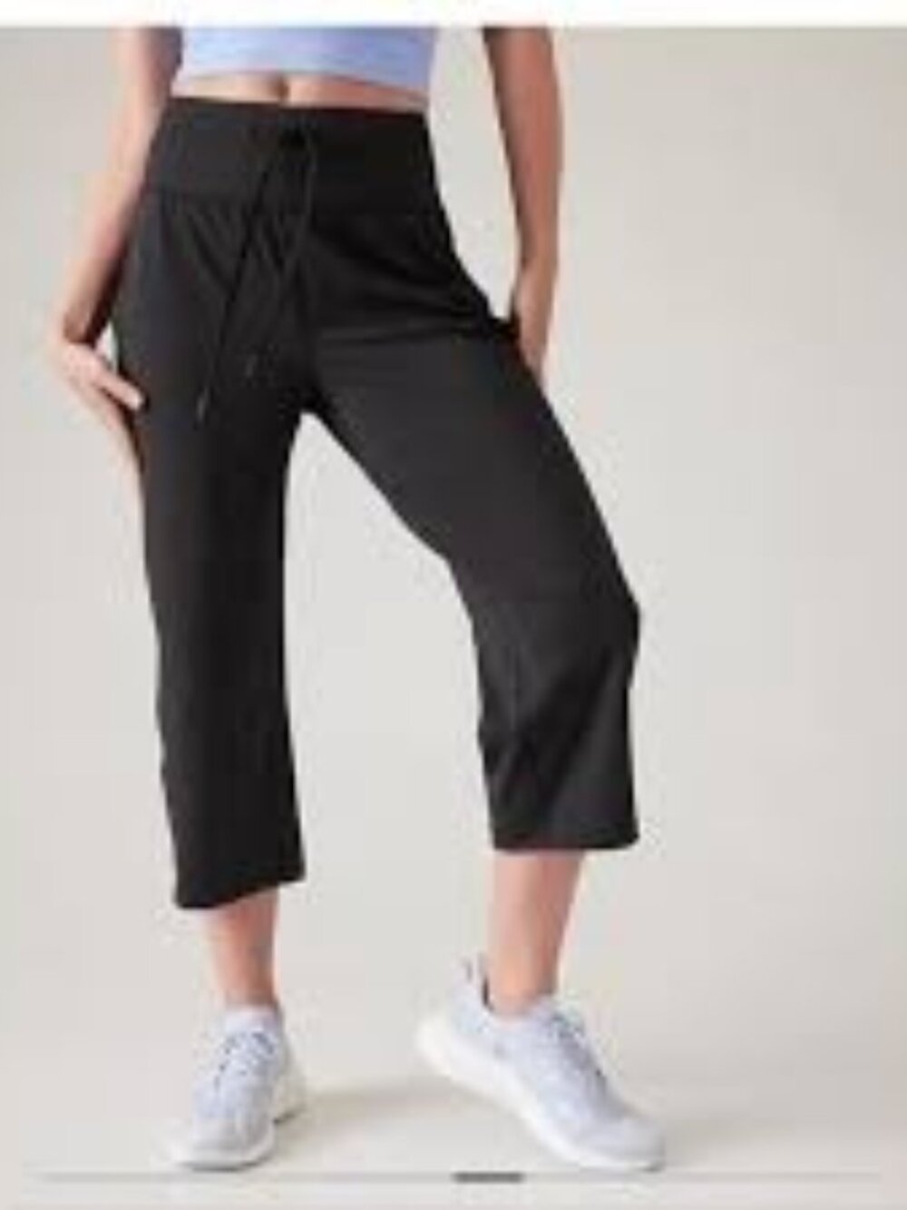 Athleta Ultimate Crop Pant 22.5" - L Black